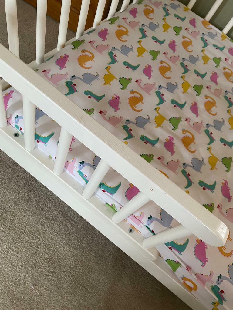 baby cot bedding sets asda